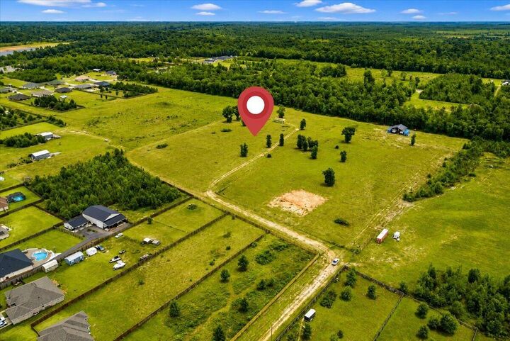 Property Photo:  9780 Mistletoe Road  FL 32583 