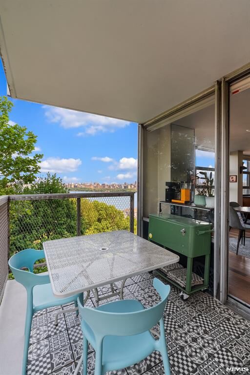 Property Photo:  6050 Boulevard East 4C  NJ 07093 