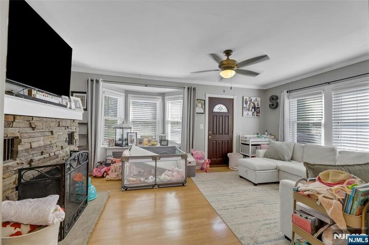 Property Photo:  20 Harding Avenue  NJ 07442 