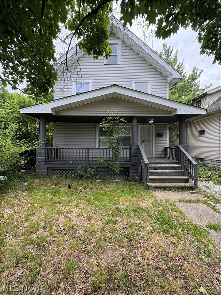 Property Photo:  13010 Parkhill Avenue  OH 44120 