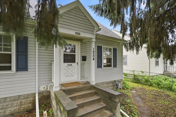 Property Photo:  1254 Marion Street  MN 55117 