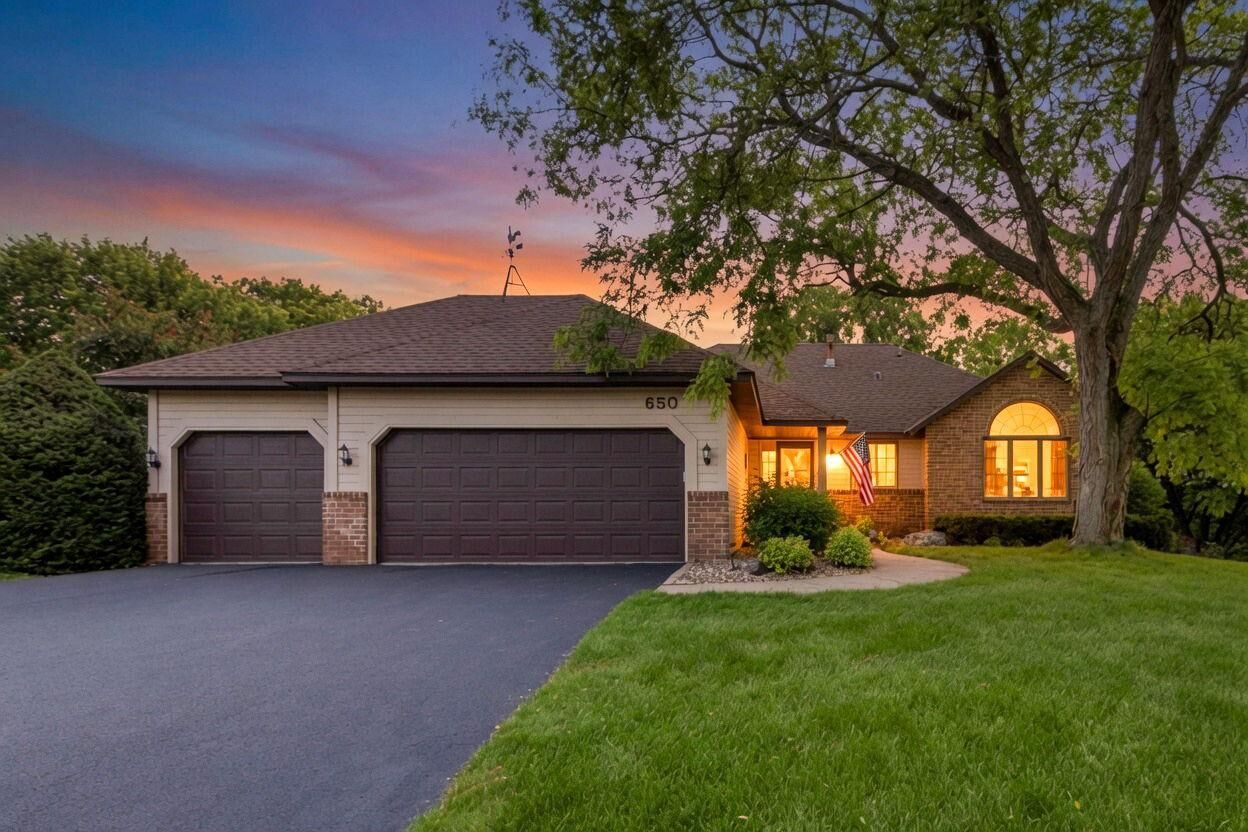 Property Photo: 650 Bridle Ridge Road MN 55123