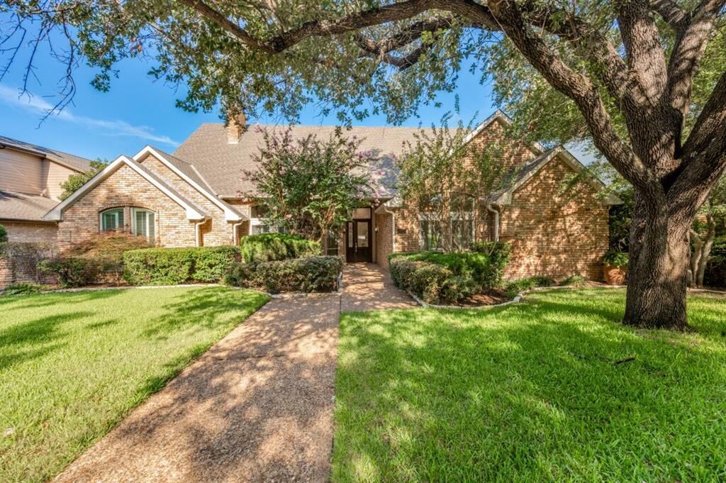Property Photo: 17819 Lost View Road TX 75252