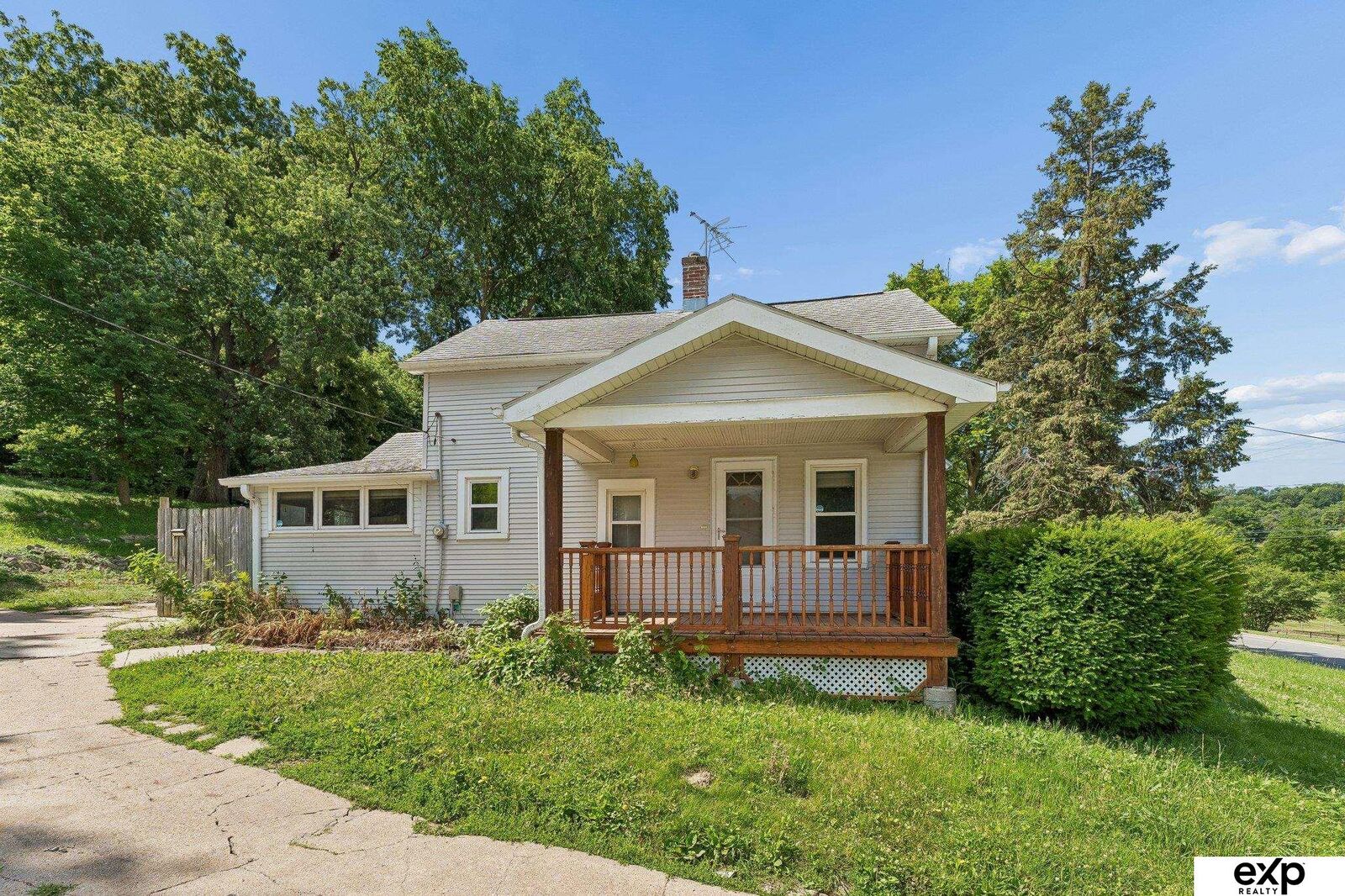 Property Photo:  2433 N Broadway Street  IA 51503 