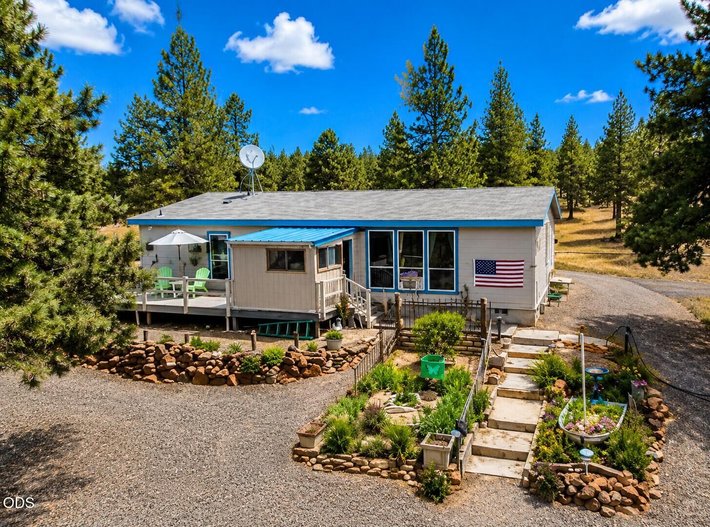 Property Photo:  7872 SE Thompson Court  OR 97754 