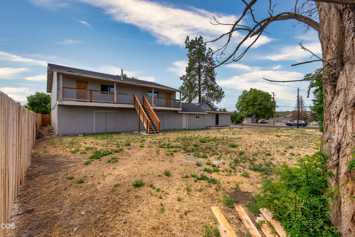 Property Photo:  575 SW Madison Street  OR 97741 