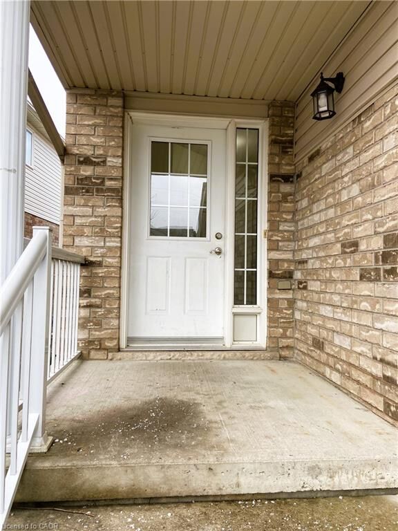 Property Photo:  490 Activa Avenue Upper  ON N2E 4C1 