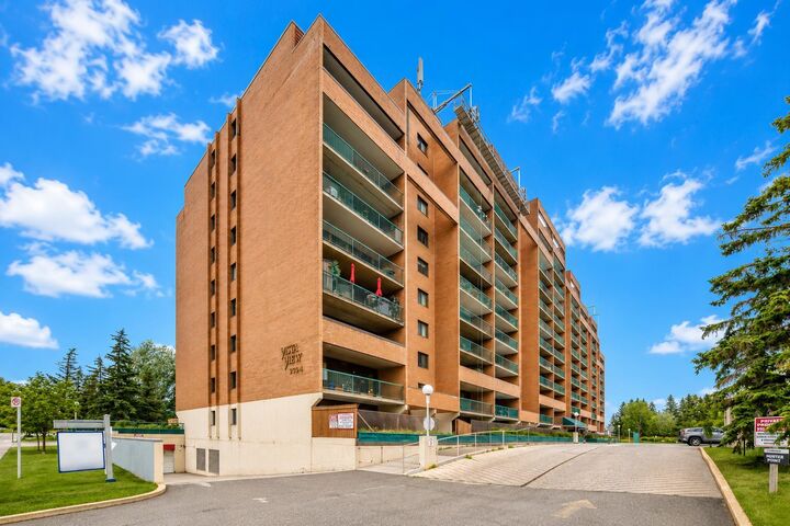 Property Photo:  5204 Dalton Drive NW 106  AB T3A 3H1 
