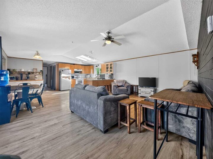 Property Photo: 14225 Township Road 1051A AB T0H 2H0