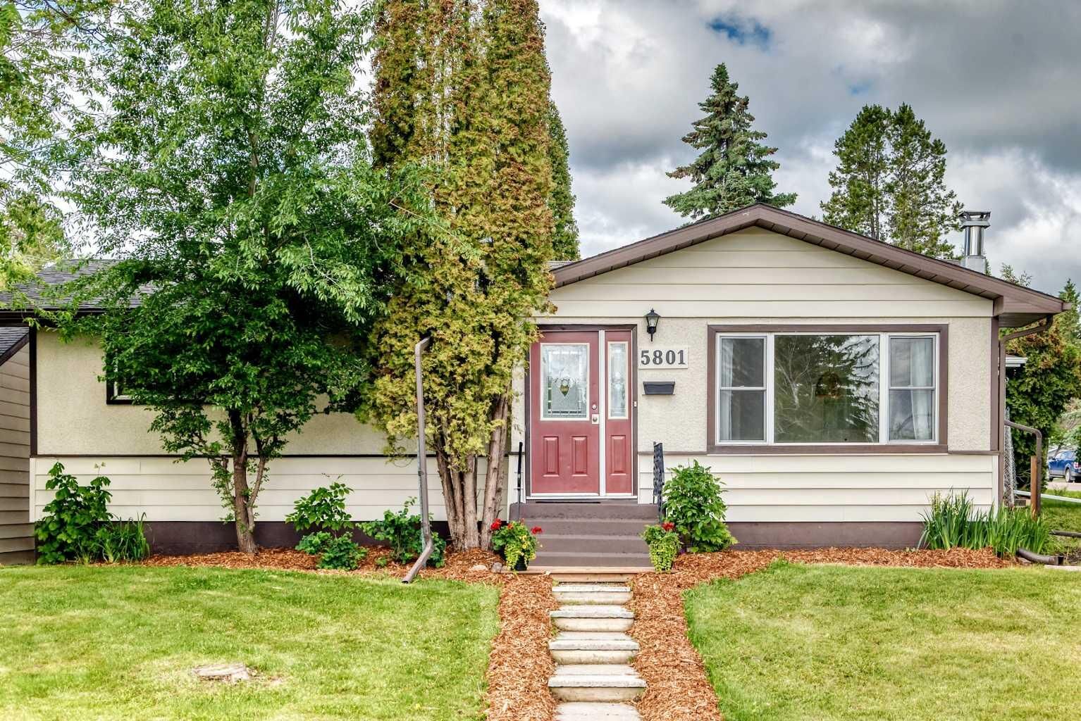 Property Photo:  5801 41 Street Crescent  AB T4N 1B5 