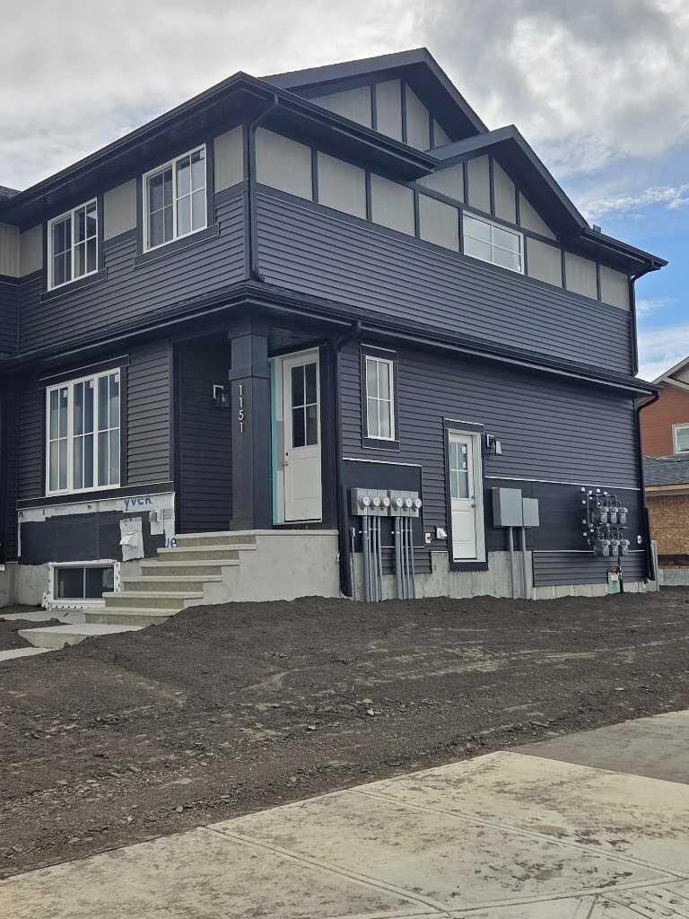 Property Photo: 1151 Cobblestone Boulevard SW AB T4B 5W5