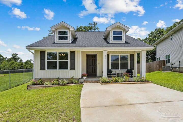 Property Photo:  376 Hilburn Ln  FL 32504 