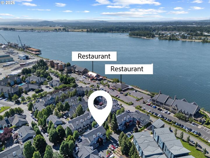 Property Photo:  1728 SE Halyard Ln  WA 98661 