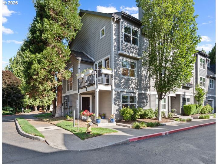 Property Photo: 1728 SE Halyard Ln WA 98661