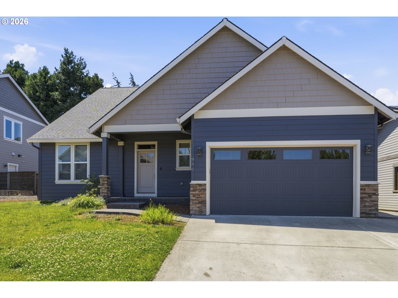 Property Photo:  940 Makena Ln  OR 97031 