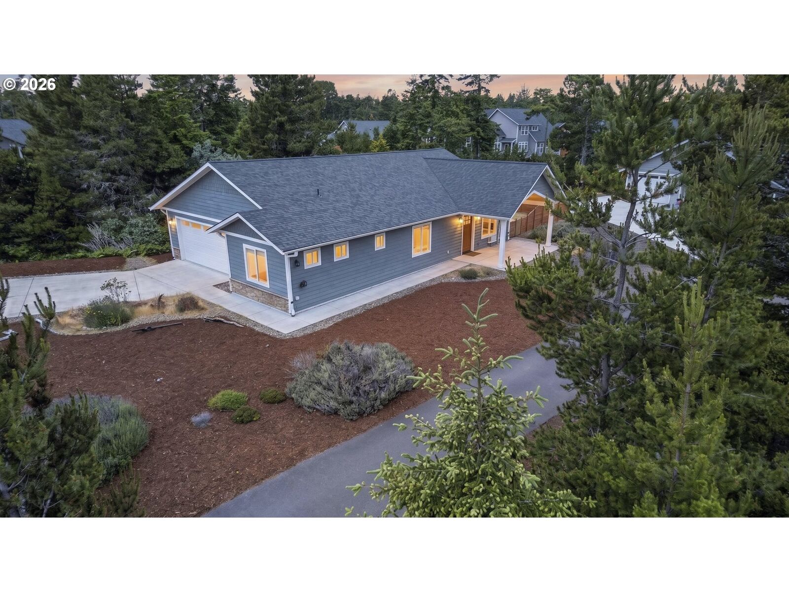 Property Photo:  88051 Lake Point Dr  OR 97439 