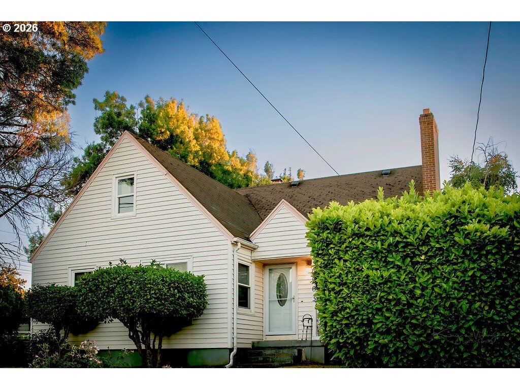 Property Photo:  6903 N Williams Ave  OR 97217 