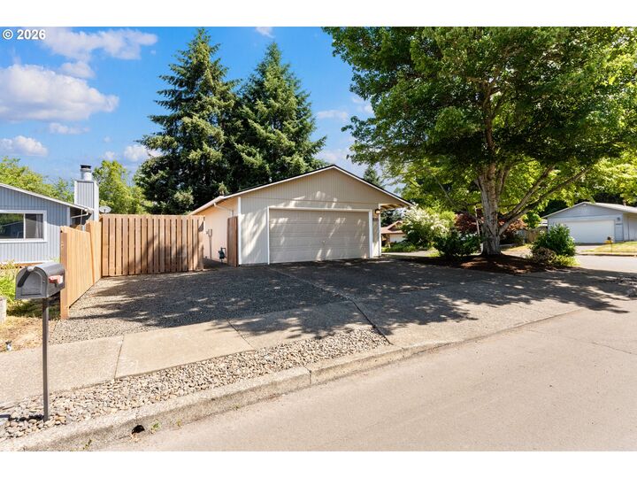 Property Photo:  8315 SW La Mancha Ct  OR 97224 