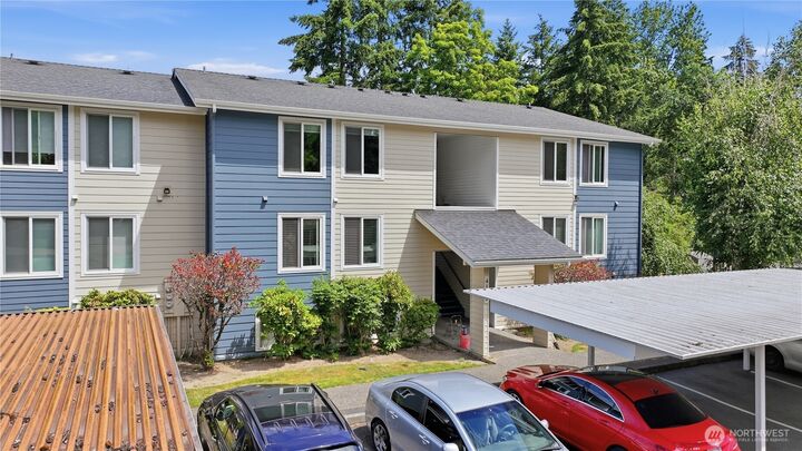 Property Photo:  4189 W Lake Sammimish Parkway SE B309  WA 98008 