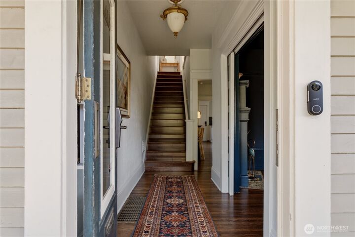 Property Photo:  1415 E Spring Street  WA 98122 