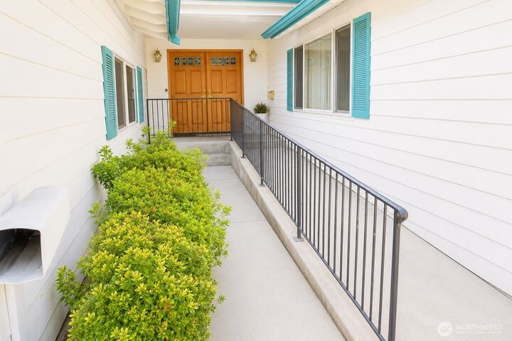 Property Photo: 4102 227th Place SW WA 98043