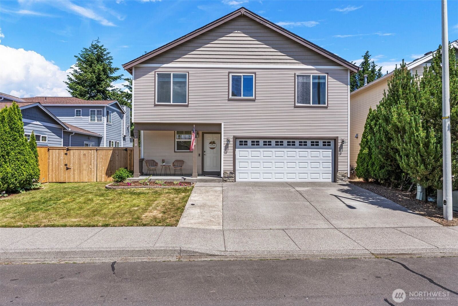 Property Photo:  1110 NW 12th Way  WA 98604 