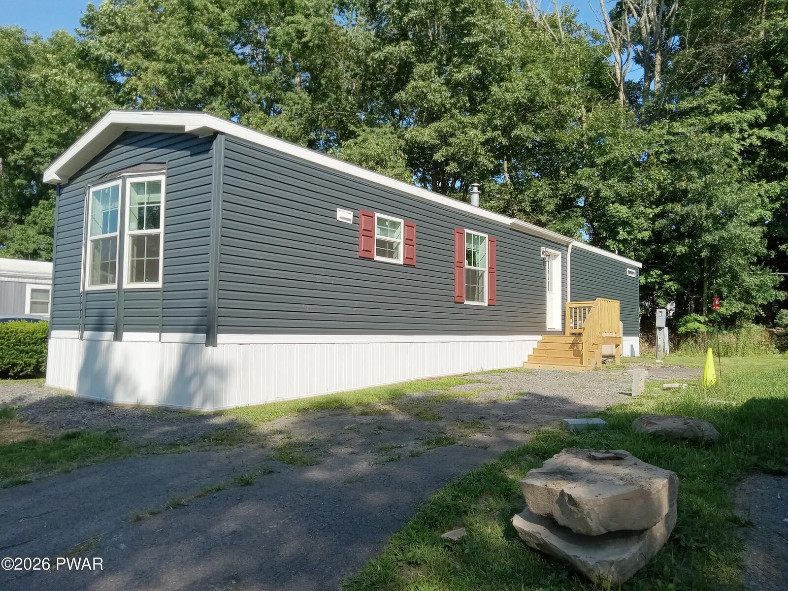Property Photo:  5 Evergreen Mhp Park  PA 18436 