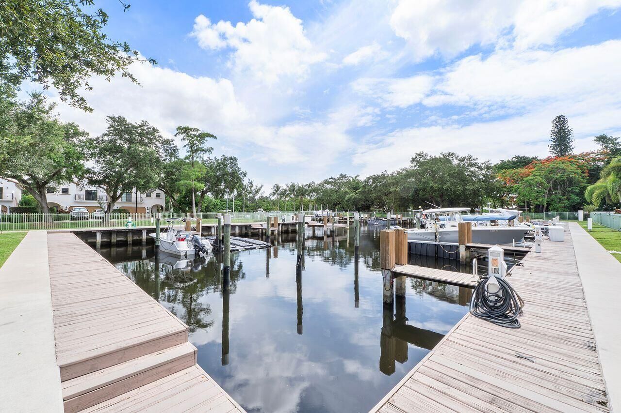 Property Photo:  2932 Hidden Harbour Court  FL 33312 