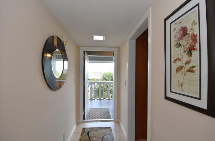 Property Photo: 3111 NE 51st Street 405C FL 33308