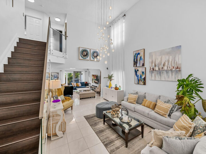 Property Photo: 101 Gables Boulevard FL 33326