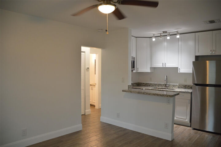 Property Photo: 819 NE 14th Court B FL 33304