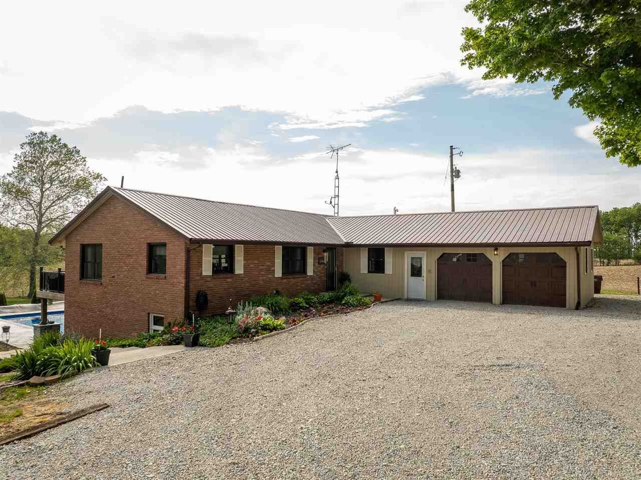 Property Photo: 580 S State Road 1 IN 47327