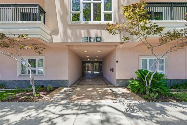 Property Photo:  200 Sheridan Avenue 407  CA 94306 