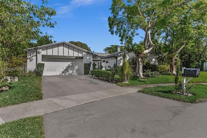 Property Photo:  10612 SW 128th Pl  FL 33186 