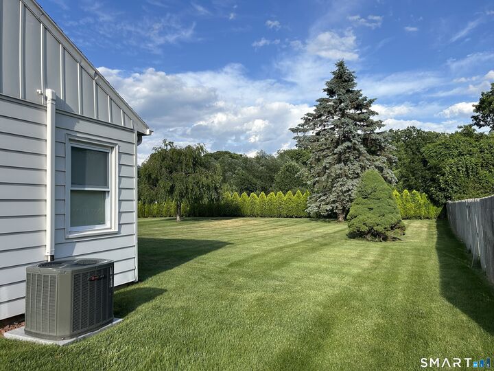 Property Photo:  16 Locust Street  CT 06062 