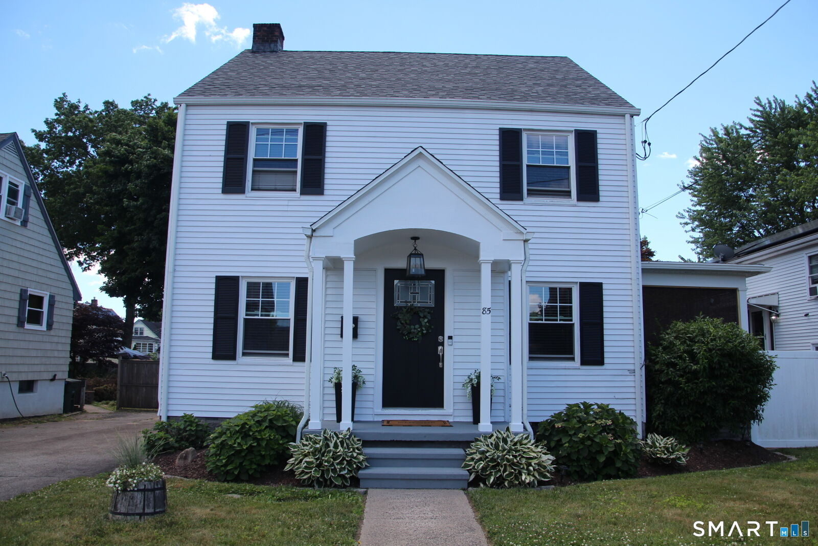 Property Photo:  85 Glendale Avenue  CT 06606 