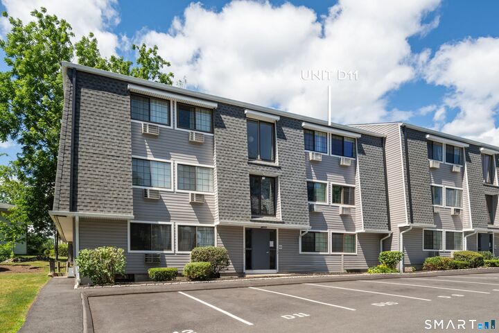 Property Photo:  187 Flax Hill Road D11  CT 06854 