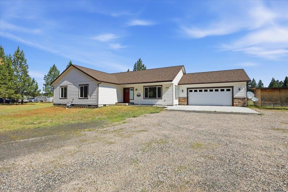 Property Photo:  5717 E Oregon Rd  WA 99009 