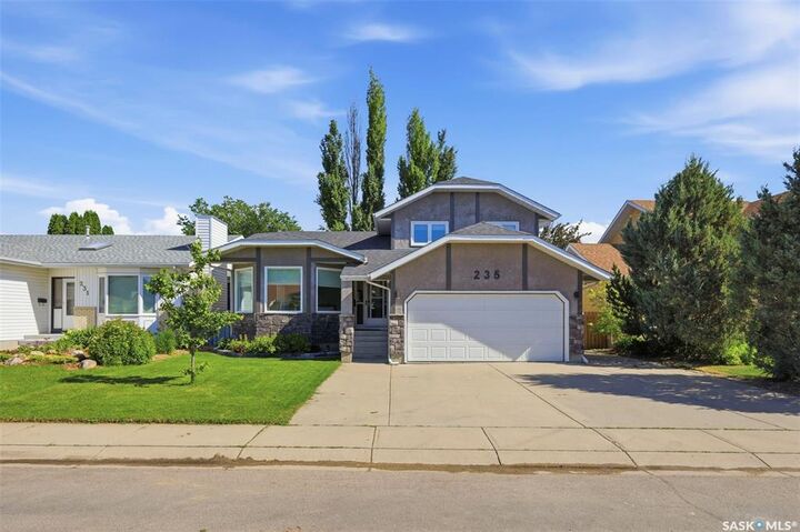 235 Bronson Way — photo 1