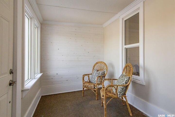 Property Photo: 203 8th Street W SK S7M 0B7