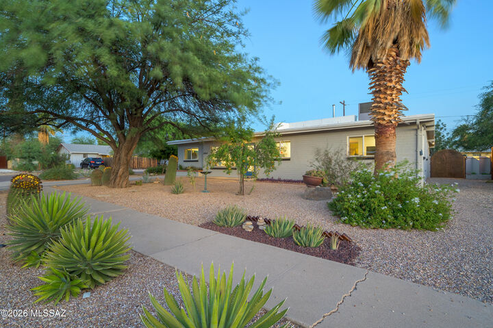 Property Photo: 5864 E Eastland Street AZ 85711