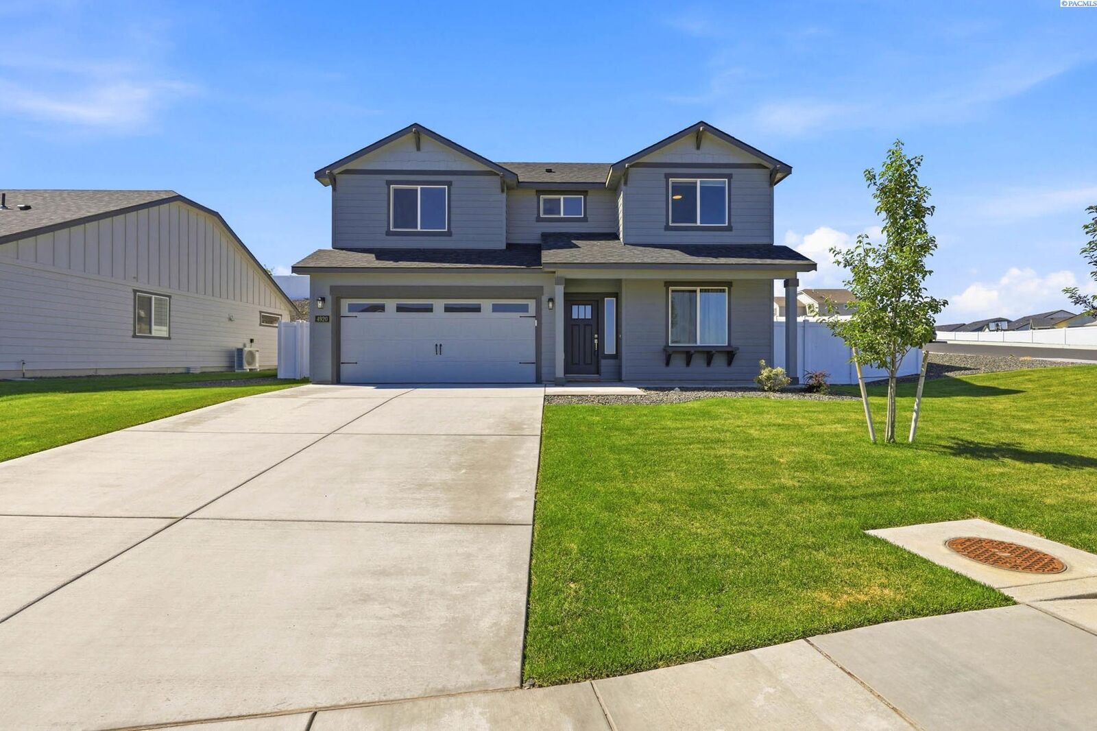 Property Photo:  4920 Corinth Dr  WA 99301 