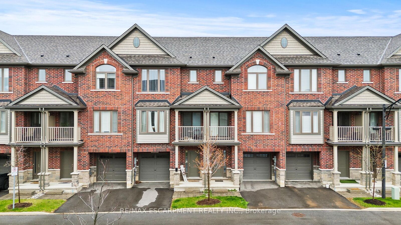 Property Photo: 19 Picardy Drive 4 ON L8J 0M7