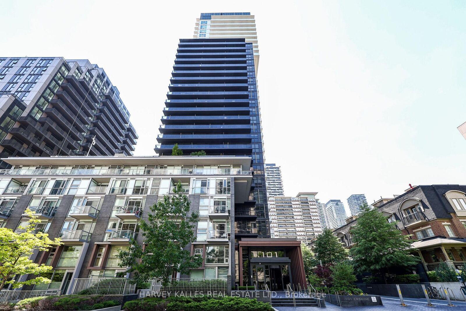 Property Photo:  101 Erskine Avenue 2407  ON M4P 0C5 