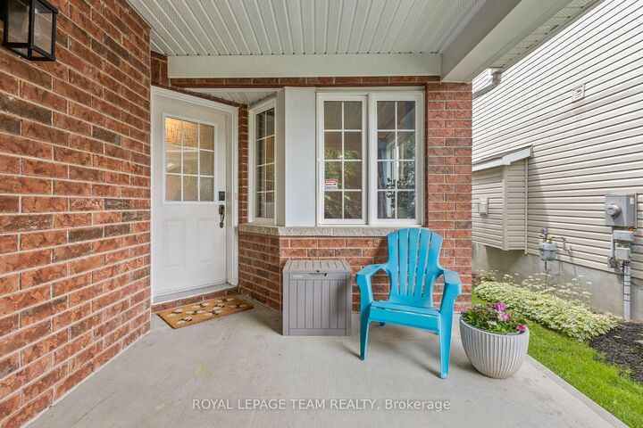 Property Photo: 92 Wolff Crescent ON K7S 0C1