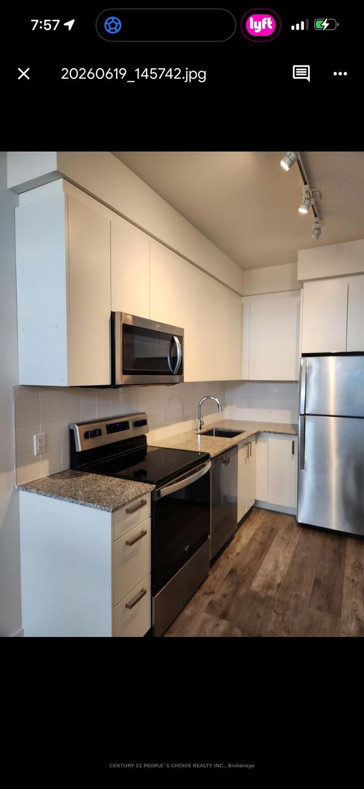 Property Photo: 1010 Dundas Street E 521 ON L1N 2K2