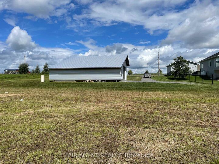 Property Photo:  2130 Du Golf Road  ON K0A 1N0 