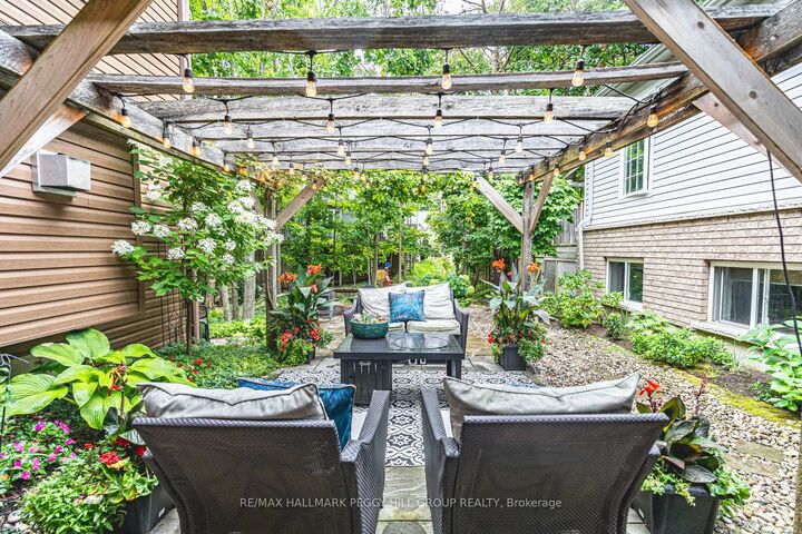 Property Photo: 11 Oakmont Avenue ON L0L 2L0