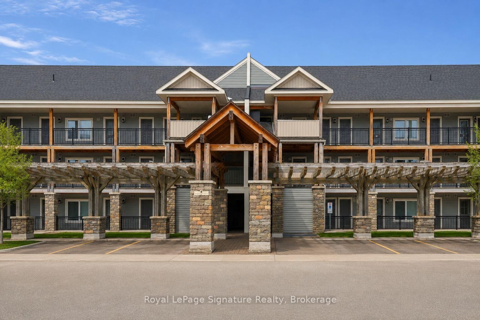 Property Photo: 4 Anchorage Crescent 101 ON L9Y 0Y6