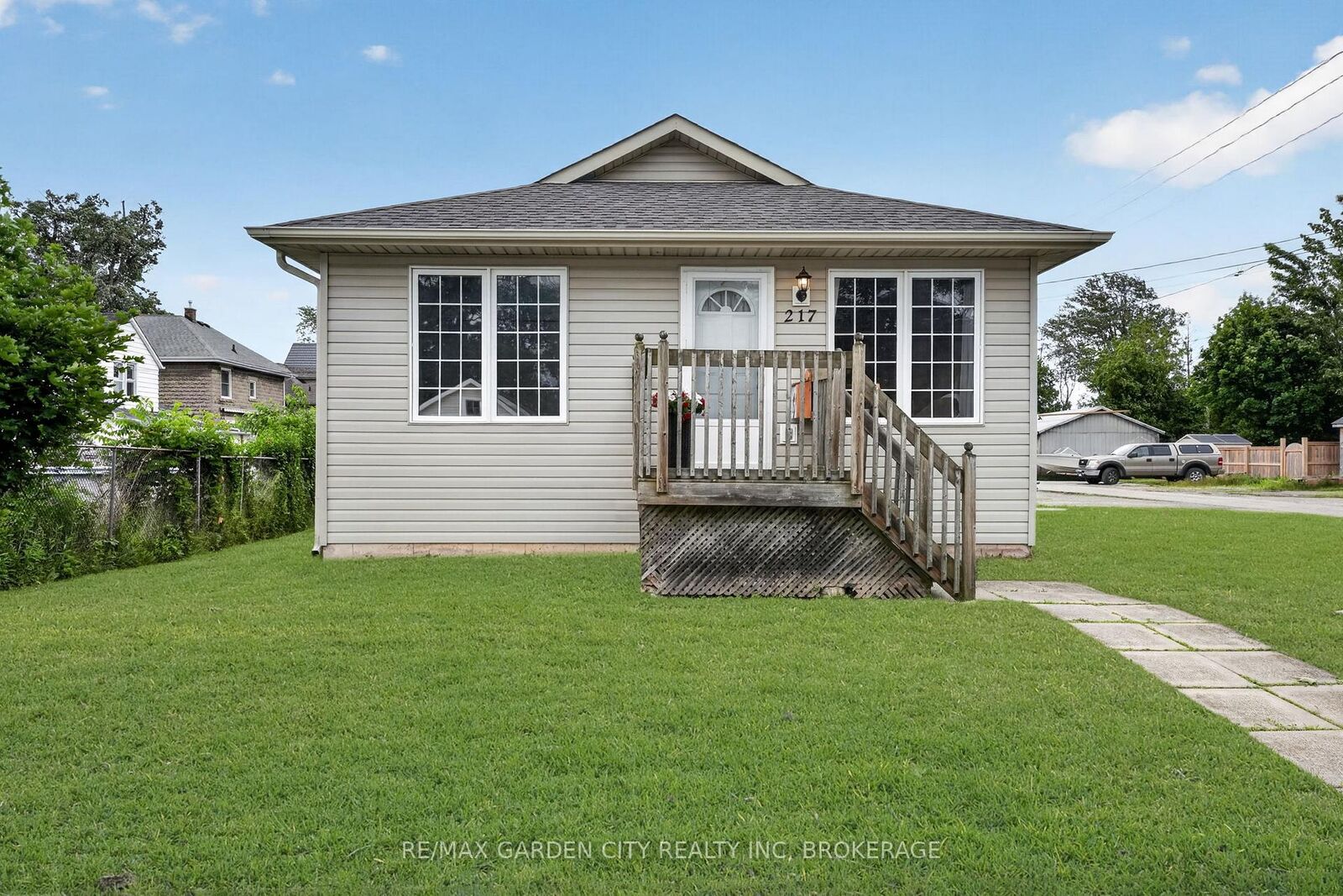 Property Photo: 217 Pine Street ON N1A 2L4